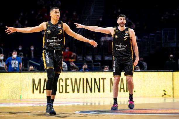 但同时也令 但同时也令